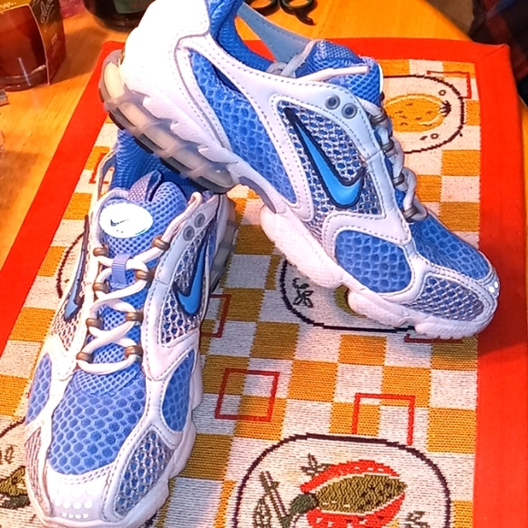 Like NEW, NIKE ZOOM AIR, Super Lightweight,Blue,White & Silver, RUNNING Shoes 💙 - Picture 1 of 10